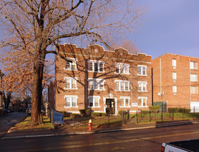 Collins Street Apartments in Hartford, CT - Building Photo - Building Photo