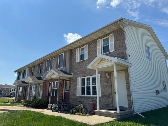 property at 26 Fetzer Ct