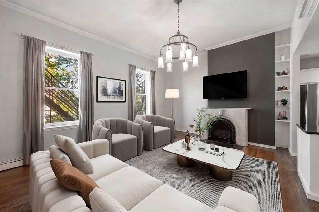 109 Beacon St in Boston, MA - Building Photo