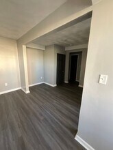 9042 S Eldorado Dr in Indianapolis, IN - Foto de edificio - Building Photo