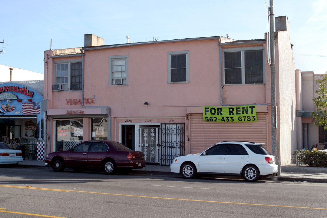 2626 E Anaheim St in Long Beach, CA - Building Photo