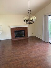 925 Inverness Dr in Paso Robles, CA - Building Photo - Building Photo