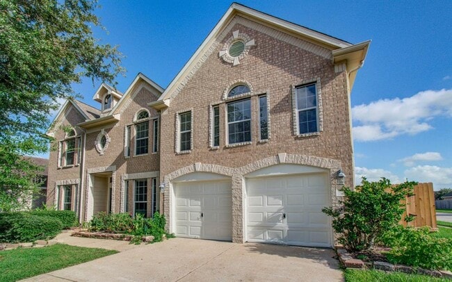 2210 Waters Edge Ln in League City, TX - Building Photo - Building Photo