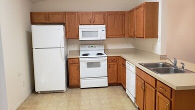 10 Buttonworth Dr in Palm Coast, FL - Building Photo - Building Photo