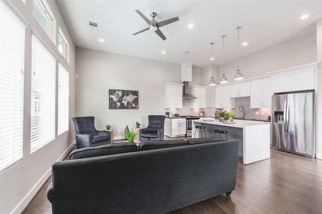 2149 Hoskins Dr in Houston, TX - Building Photo - Building Photo