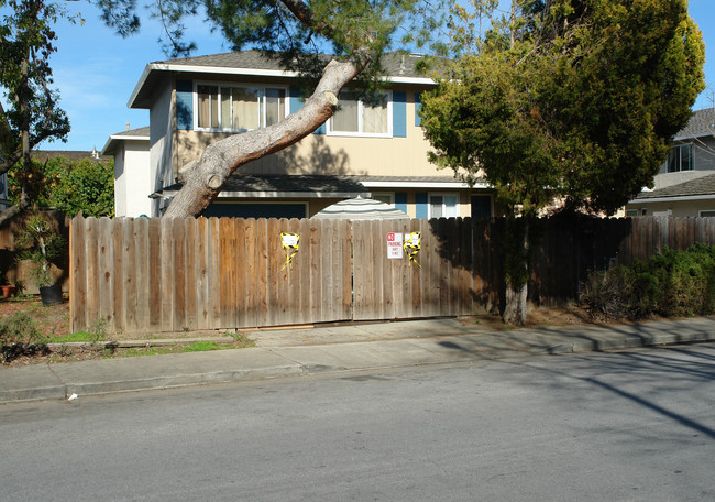 1223 W Mckinley Ave in Sunnyvale, CA - Building Photo - Building Photo