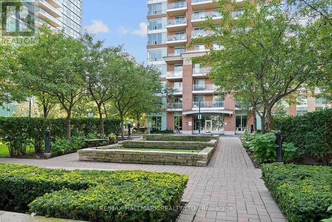 50 Lynn Williams St in Toronto, ON - Building Photo - Building Photo