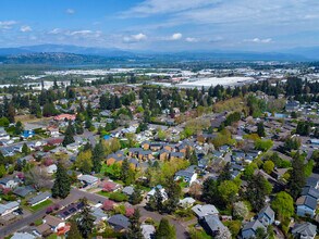 Executive 1801 in Portland, OR - Foto de edificio - Building Photo