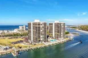 26235 Hickory Blvd in Bonita Springs, FL - Building Photo