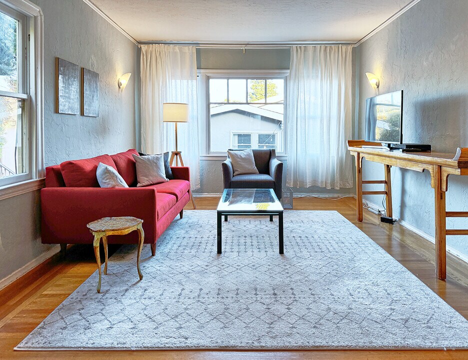 5719 Hermann St, Unit 5719 in Oakland, CA - Building Photo