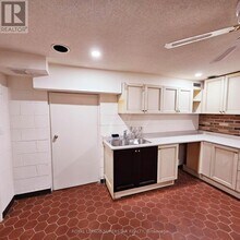 15 Quinby Ct in Toronto, ON - Building Photo - Building Photo