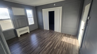 27-29-29 Schofield St in Newark, NJ - Building Photo