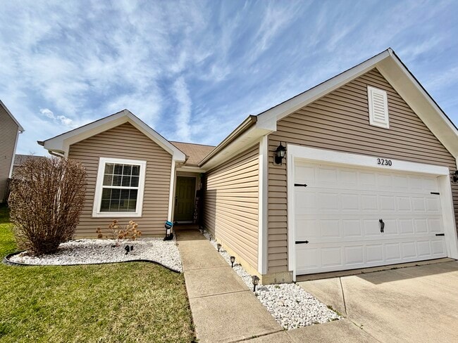 3230 Monterey Dr in Whiteland, IN - Building Photo - Building Photo