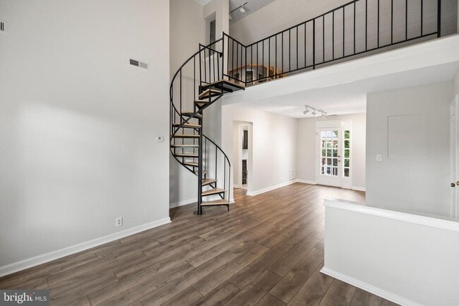 property at 2950 S Columbus St