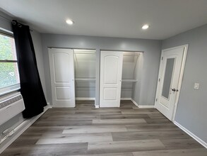 5950 N Kenmore Ave, Unit 202 in Chicago, IL - Building Photo - Building Photo