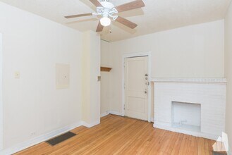 841 W Cornelia Ave in Chicago, IL - Foto de edificio - Building Photo