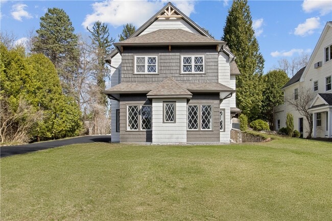 90 Stoneleigh Ct in Rochester, NY - Building Photo - Building Photo