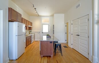 Upper Post Flats in St. Paul, MN - Foto de edificio - Building Photo