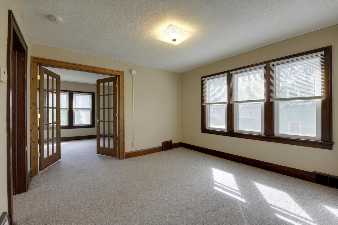 707 Orange Ave E, Unit 2 in St. Paul, MN - Building Photo