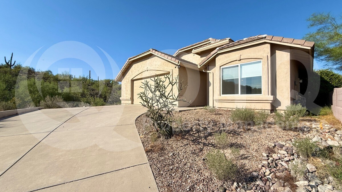 824 S Saguaro Ridge Pl in Tucson, AZ - Foto de edificio