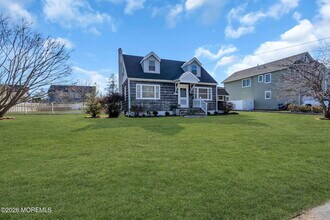 633 Agnes Ave in Brielle, NJ - Building Photo - Building Photo