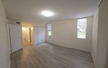 811 Lyons Rd in Coconut Creek, FL - Building Photo - Building Photo