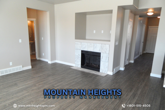 831 W Jayda Lyn Ct in Midvale, UT - Building Photo - Building Photo