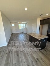 5 Oak Manor Way in Sacramento, CA - Building Photo - Building Photo