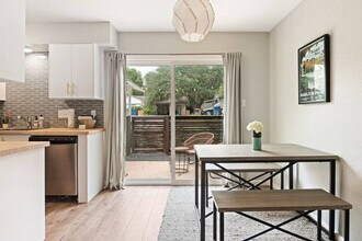 802 Ramble Ln in Austin, TX - Building Photo - Building Photo