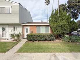8162 Eastport Dr in Huntington Beach, CA - Building Photo