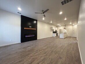 7006 40th St in Lubbock, TX - Building Photo - Building Photo