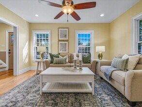 217 Huntington Rd in Stratford, CT - Building Photo - Building Photo