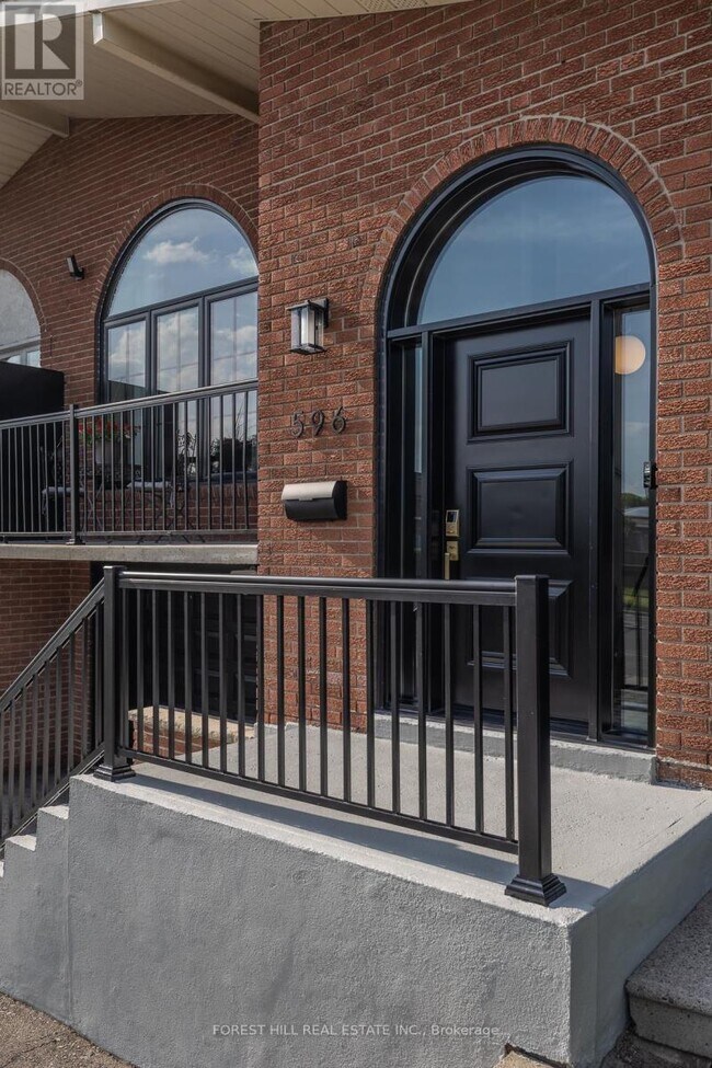 596 Woodbridge Ave in Vaughan, ON - Building Photo - Building Photo