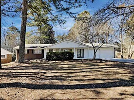 1145 Old Forge Dr in Roswell, GA - Building Photo