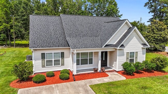 2400 Camille Dr in Winterville, NC - Building Photo - Building Photo