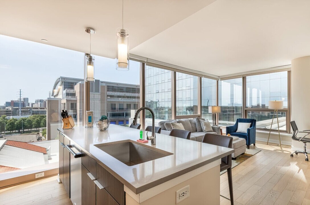 355 Atlantic St in Stamford, CT - Building Photo