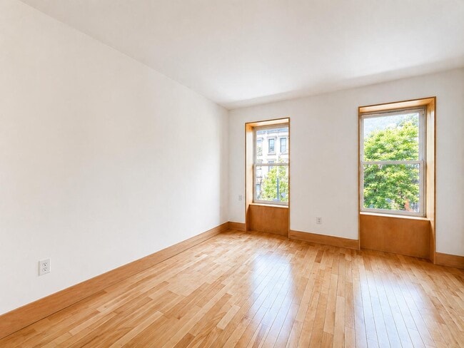 118 W 132nd St, Unit 3 in New York, NY - Building Photo - Building Photo