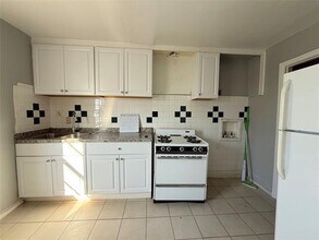 2240 Riverview Dr in Irving, TX - Building Photo - Building Photo