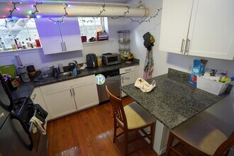 6 Camelot Ct in Boston, MA - Building Photo - Building Photo