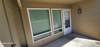 11717 93rd Ave NE in Kirkland, WA - Building Photo