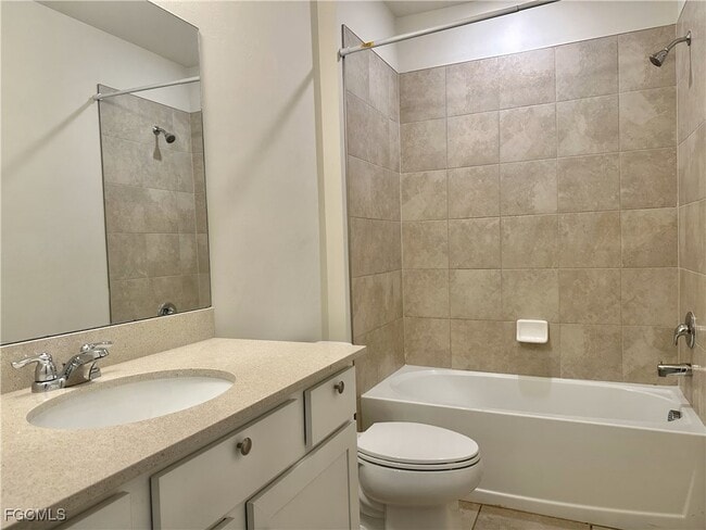 16027 Enclaves Cv Dr in North Fort Myers, FL - Building Photo - Building Photo