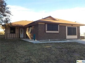 105 Spur Dr