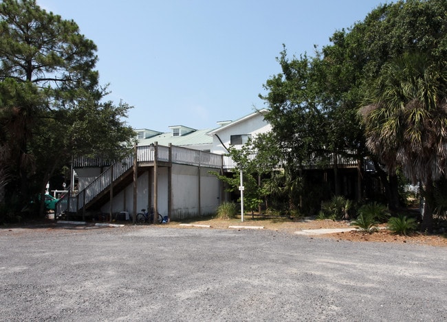 Sandbar Apartments in Folly Beach, SC - Building Photo - Building Photo