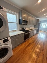 200 Merrick Rd in Rockville Centre, NY - Building Photo - Building Photo