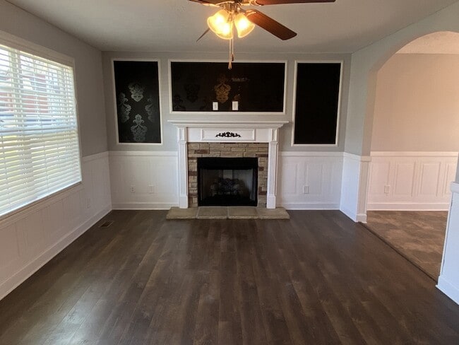 548 Magnolia Dr in Clarksville, TN - Building Photo - Building Photo