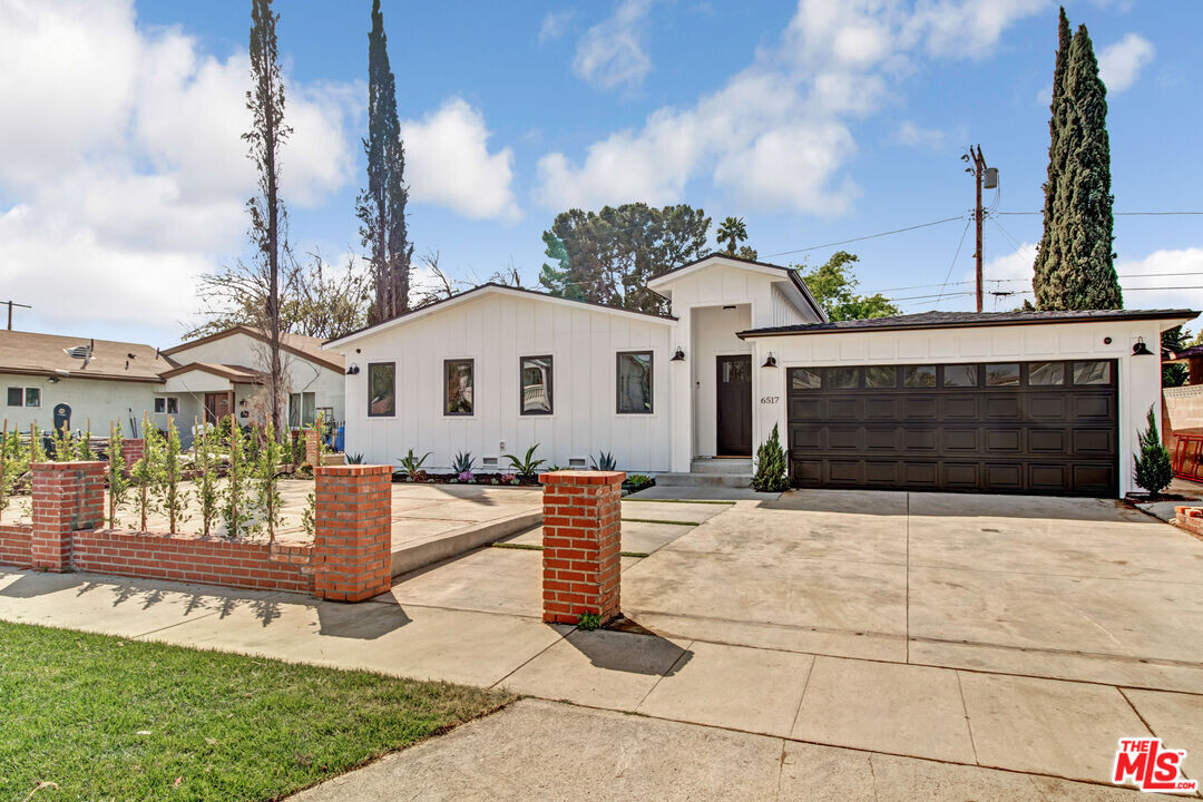 6517 Longridge Ave in Los Angeles, CA - Building Photo