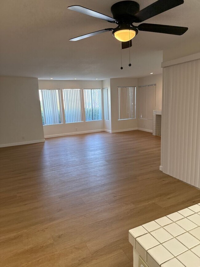 532.5 Via De La Valle in Solana Beach, CA - Building Photo - Building Photo