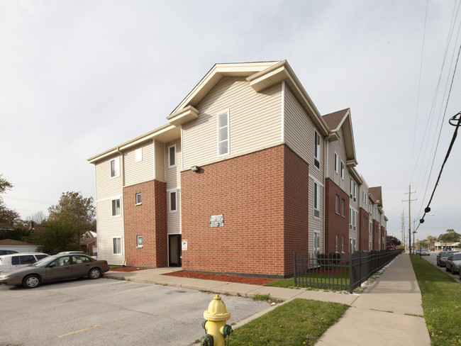 Riverdale Manor in Riverdale, IL - Foto de edificio - Building Photo