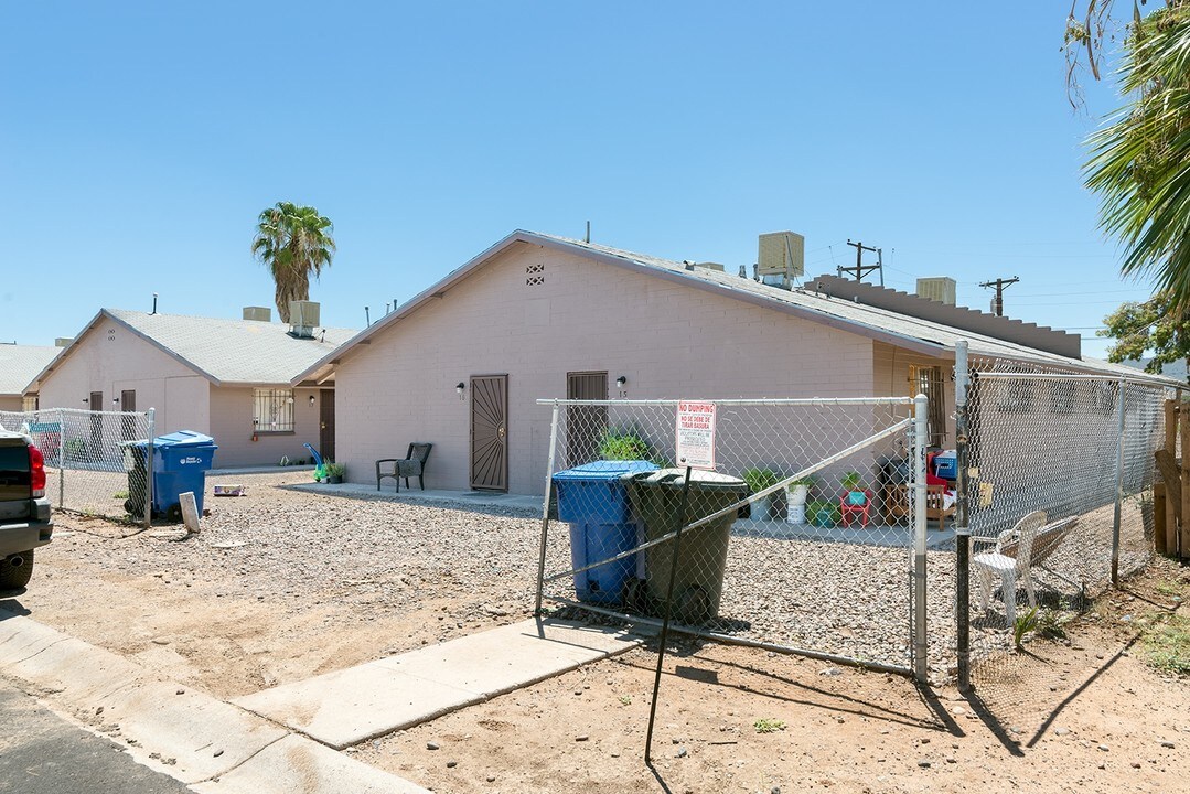 Alicia Apartments in Phoenix, AZ - Foto de edificio