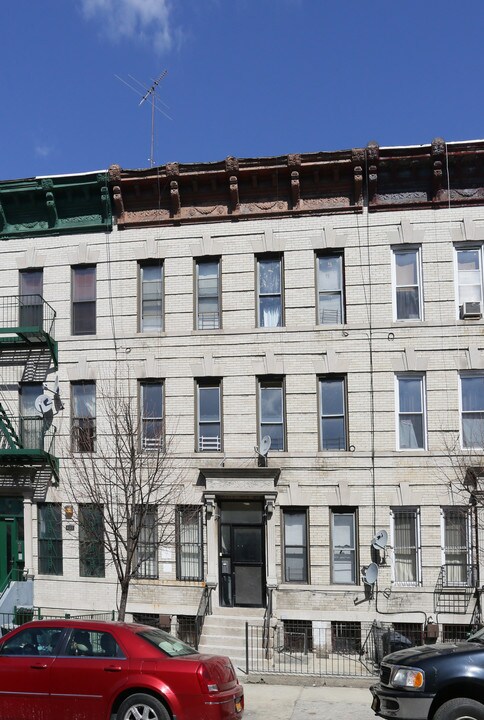 655 Macdonough St in Brooklyn, NY - Building Photo